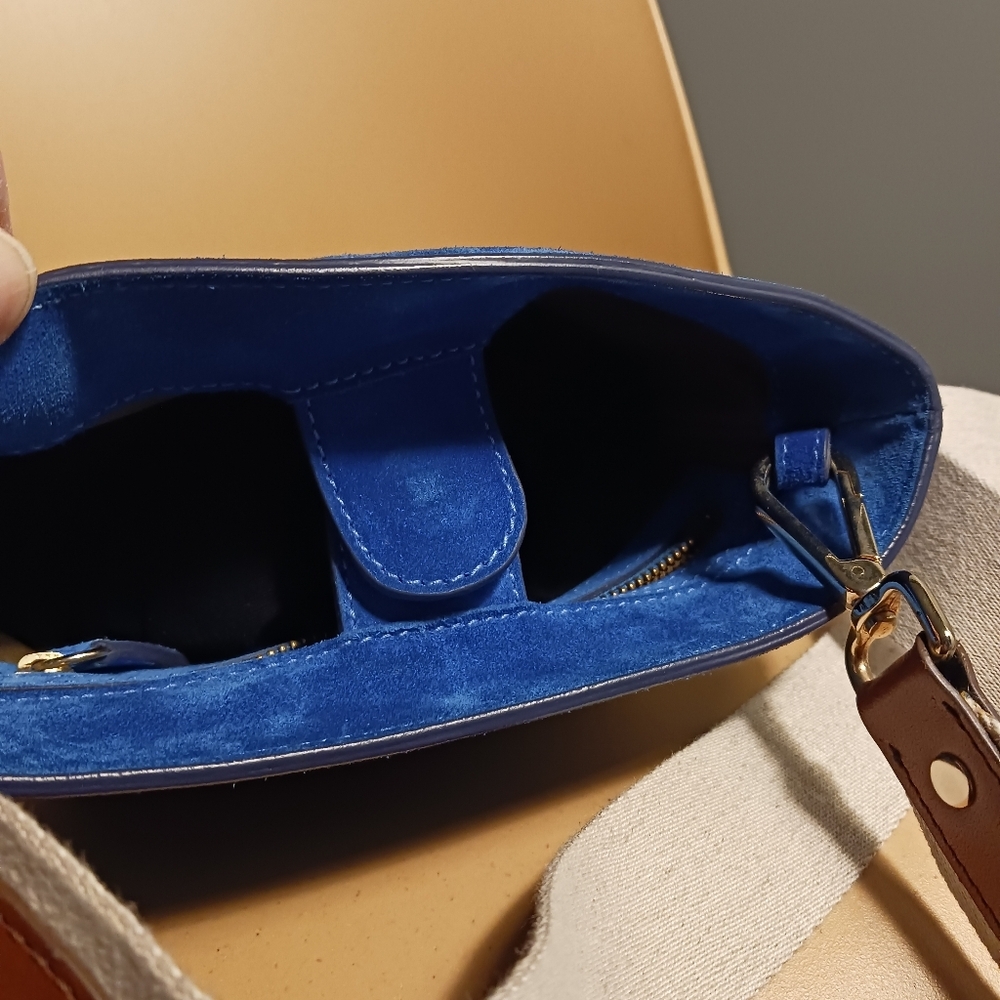 CLOSED royal blue suede crossbody bag - Picture 9 of 12